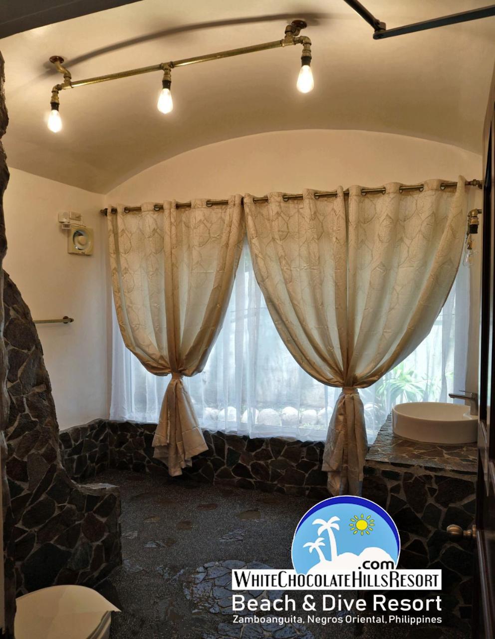 White Chocolate Hills Resort Zamboanguita  Екстер'єр фото